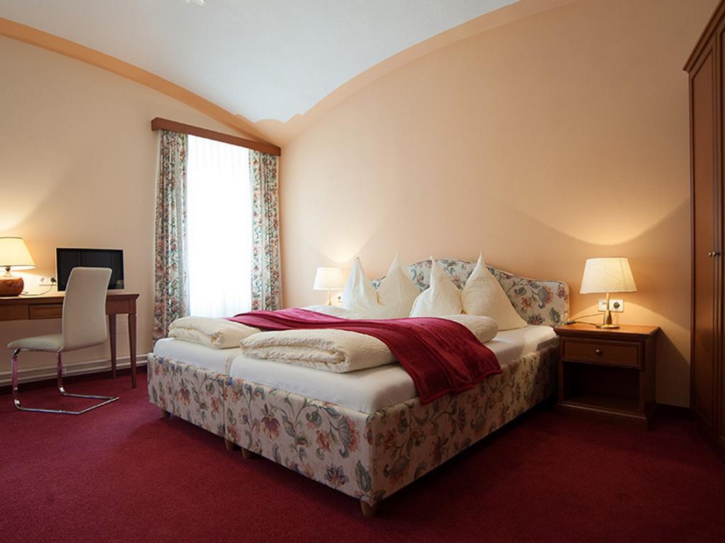 Pension Frenzl - Kaiser Von Oesterreich Hermagor-Pressegger See Exterior photo